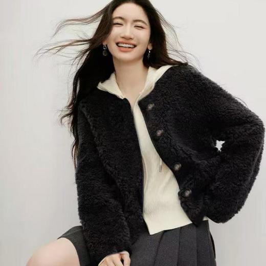 限时赠送袜子两双【ARRKSEKKE 白鹿同款羊羔绒短款外套&羊羔绒羊棉毛中长款外套】棉羊毛/里衣摇粒绒外套短款&长款 时尚3色‼160斤也可穿保暖程度可抵一件羽绒服～ 商品图5