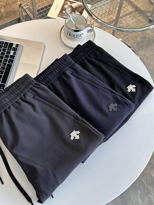 2025秋冬季三色新款长裤！面料采用最新型3D魔方格复合索芙特340克高克重面料 商品图2