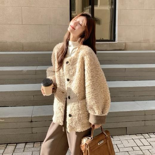 限时赠送袜子两双【ARRKSEKKE 白鹿同款羊羔绒短款外套&羊羔绒羊棉毛中长款外套】棉羊毛/里衣摇粒绒外套短款&长款 时尚3色‼160斤也可穿保暖程度可抵一件羽绒服～ 商品图4