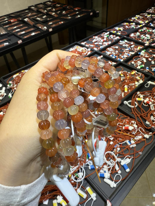 南红及其伴生矿 原矿南红 糖果南瓜珠 南瓜多宝 单圈手串 8.8咪 发到付 商品图1