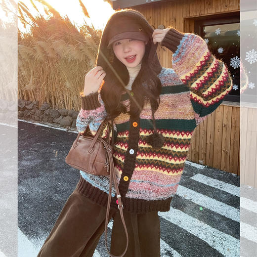 西遇费尔岛毛衣外套女冬季新款撞色连帽毛针织开衫SS051920 商品图0