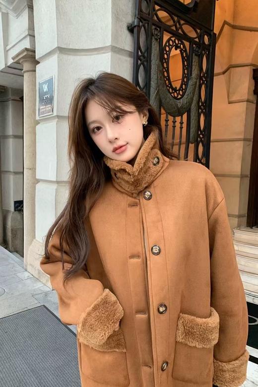 ELLA JADE 经典款棕色加厚皮毛一体大衣外套 21938 商品图3
