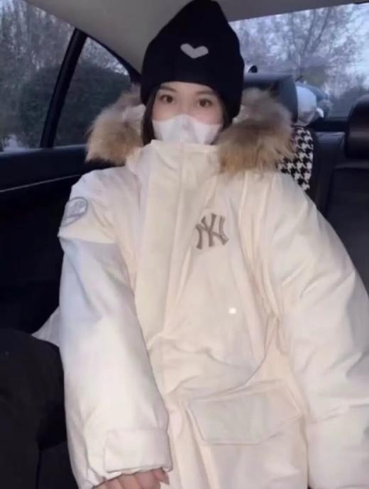 MLB情侣款工装中长款毛领连帽加厚羽绒服 商品图1