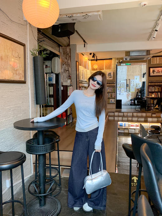 <曾小咸推荐> 现货秒杀！微信超特价！蓝色蝴蝶结印花内搭t恤 日常139.99 立减70 秒杀69.99！ 商品图9