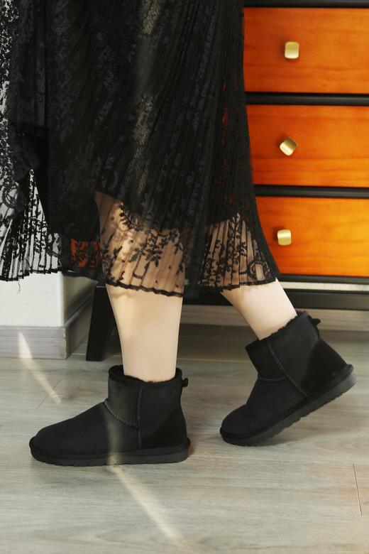 一周发货【雪地靴】肉肉脚拍大一码，35-48鞋码，长毛皮毛一体雪地靴，鞋口定制加大版本，栗色&黑色，冬季保暖大码羊毛靴，男女同款都可穿，满足一家人的冬季保暖需求 商品图9