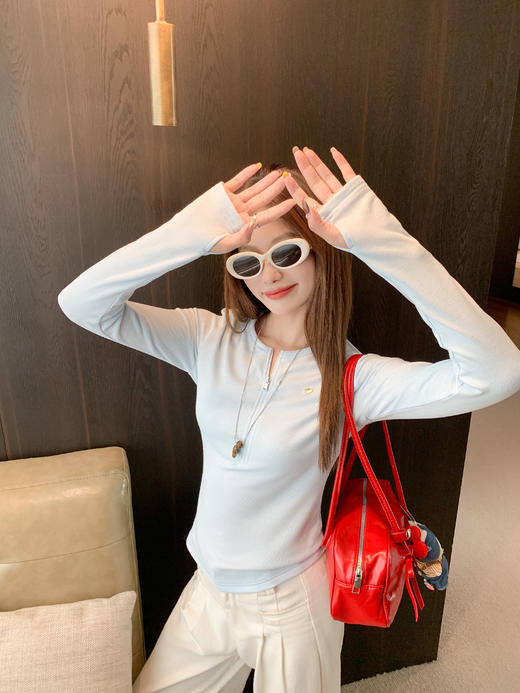 <曾小咸推荐> 现货秒杀！微信超特价！半拉链蓝色t恤修身打底衫 日常139.99 立减70 秒杀69.99！ 商品图9