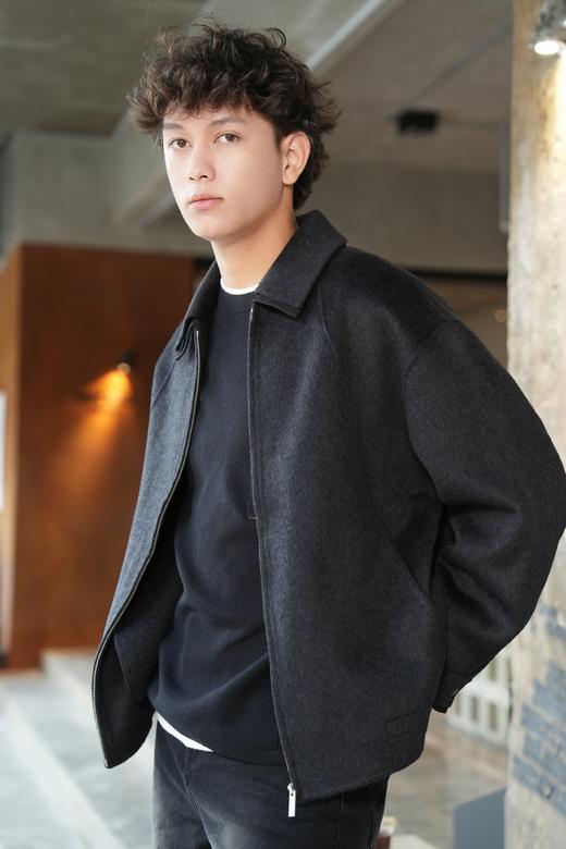 541072347经典双面呢夹克 商品图0