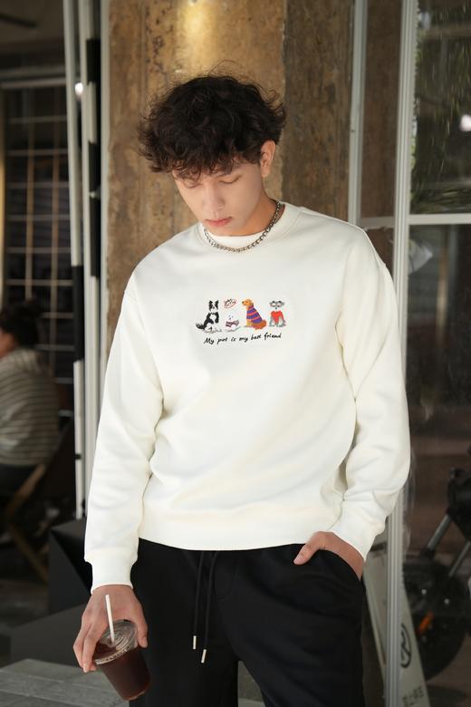 544364371刺绣小狗圆领卫衣 商品图3
