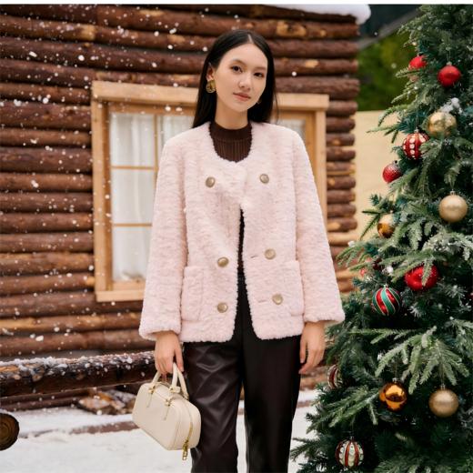 【停发！3月8日开始发货！】佐姿莎 高奢款小香风皮毛一体外套N359/温柔牛角扣皮毛一体外套N1367  软 fufu 毛毛，上手暖到心尖，不分场合，时尚好搭 商品图3