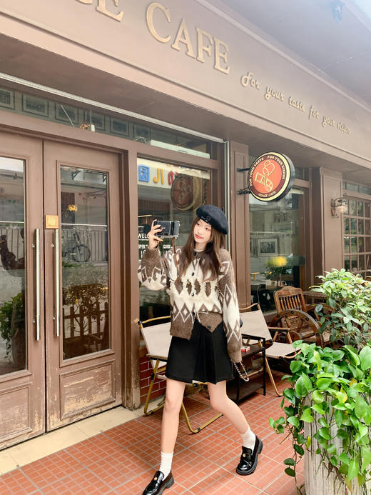 <曾小咸推荐> 现货秒杀！微信超特价！复古咖色菱格毛衣开衫 日常219.99 立减120 秒杀99.99！ 商品图7