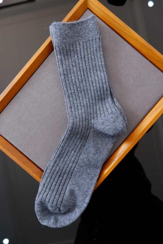 直发【发4双】爱M羊毛男袜 家属福利，官网168元一双 商品图2