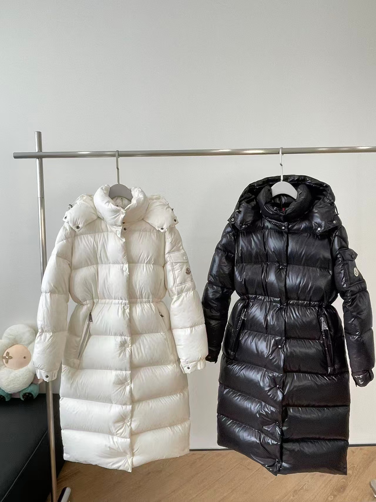 直发 Mo*cler 终极大长款 鹅绒服 25新款，官网2w+的王炸，亮面羽绒服