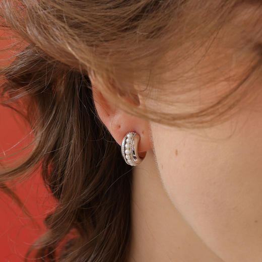 ARSIS｜流光系列 珠光月影耳圈（宽版） 商品图2