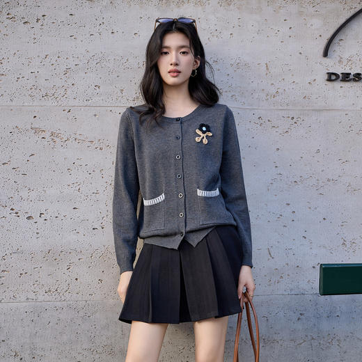 奢姿大码女装2025秋季胖妹妹时尚花朵刺绣针织开衫气质减龄上衣9854691075 商品图4