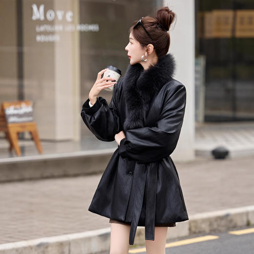 黑色中长款狐狸毛领皮衣，收腰系带气质厚外套羽绒服HR-LNS9789 商品图3