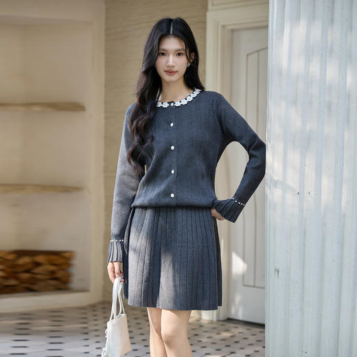 奢姿大码女装2025冬季时尚花朵装饰针织套装胖妹妹气质减龄两件套 商品图4