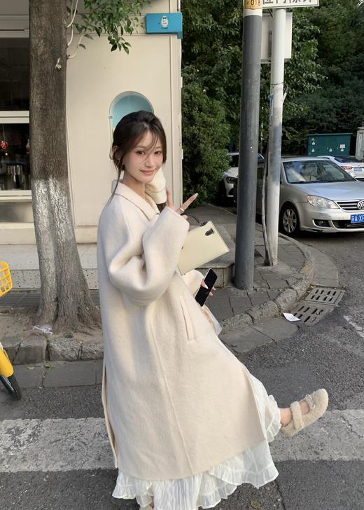 Read Nameless /韩剧大衣白色苏力羊毛＋黄色荷叶边可露肩毛衣 2025/12/6 商品图14