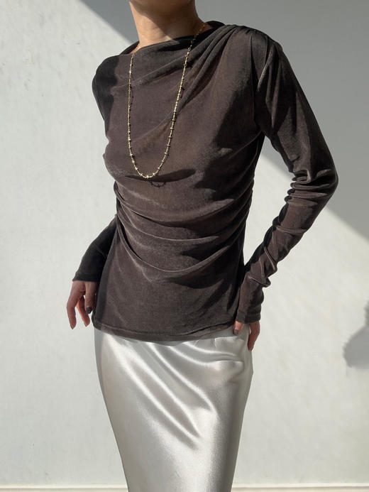 Running Closet｜微透斜肩褶皱打底 [ 白 / 墨绿 丝绒 ] 【LCM】 商品图0