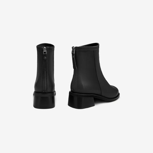 千百度粗中跟奶油羊皮靴女款冬季通勤上班时尚小短靴子A24535757 商品图3