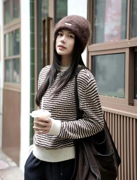 秋冬新款❗️【经典复古条纹圆领针织厚款长袖毛衣】甄选100%绵羊毛，手感柔软细腻有绒感，绵羊毛自带温暖蓬松的触感，贴肤不会扎~无标发货WD