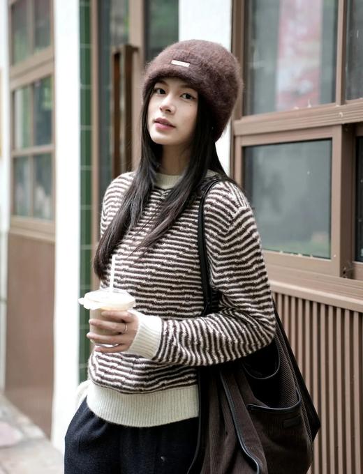 秋冬新款❗️【经典复古条纹圆领针织厚款长袖毛衣】甄选100%绵羊毛，手感柔软细腻有绒感，绵羊毛自带温暖蓬松的触感，贴肤不会扎~无标发货WD 商品图0