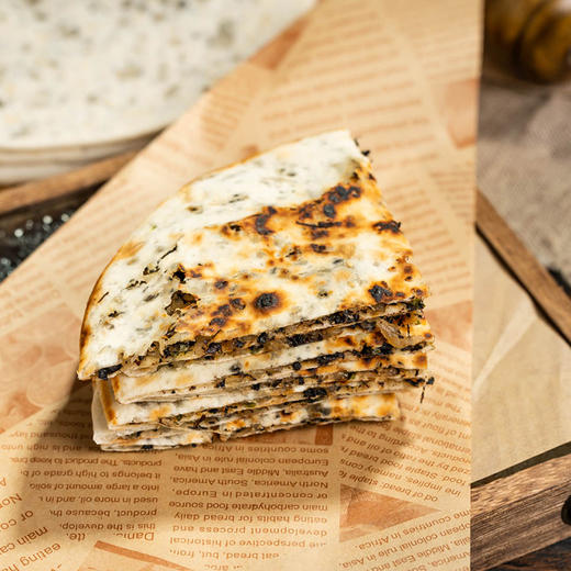 【极兔快递】千岛湖梅干菜饼| 薄薄的饼，浓郁的梅干菜，选用千岛湖梅干菜经过3蒸3烘，香气浓郁，3个装（300克） 商品图2