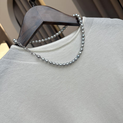 7-8mm海水akoya真多麻巴洛克风格异形珍珠珠串，微瑕，强光，颜色很漂亮气质风。
可能需要包容有一点小破皮（不算很多），价格超超漏。 商品图0