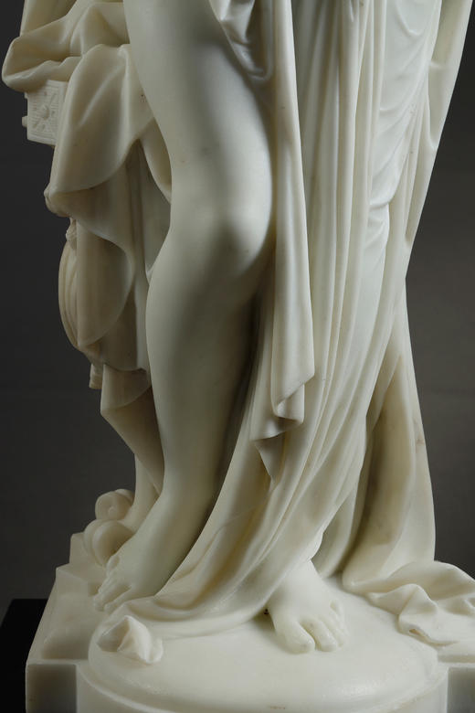 独角鹿西洋古董19世纪法国雕塑名家Albert Ernest Carrier Belleuse签名创作人物主题大理石雕塑作品《持镜女子》 商品图6