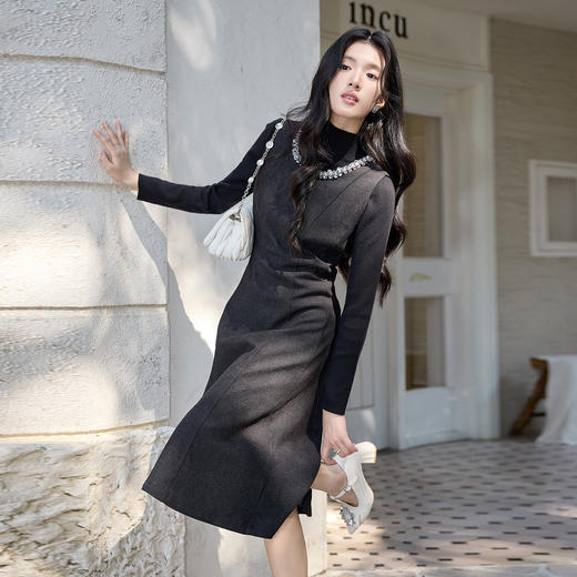 奢姿大码女装2025冬季时尚水钻装饰圆领背心裙胖妹妹气质减龄长裙9954853858 商品图2
