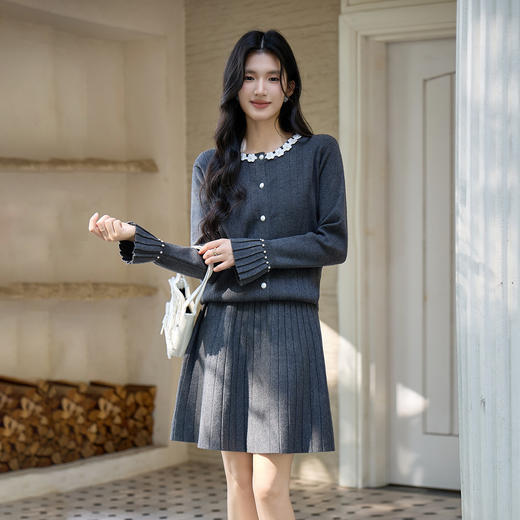 奢姿大码女装2025冬季时尚花朵装饰针织套装胖妹妹气质减龄两件套 商品图1