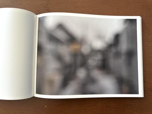 《十八度灰》徐勇最新摄影集 （德国KERBER出版社） 商品图4