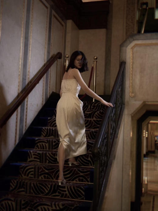 Viktoria Chan | AW2005 Sandy Cropped TOP [上衣]【HOLIDAY】 商品图4