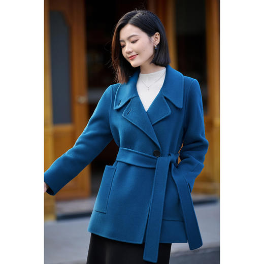 轻暖柔软克莱因蓝大衣 比纯羊毛更柔软的高支天丝羊毛  领口穿法多样 小个子可穿 米思阳2025冬季时尚优雅羊毛双面呢大衣知性毛呢外套女5680 商品图0