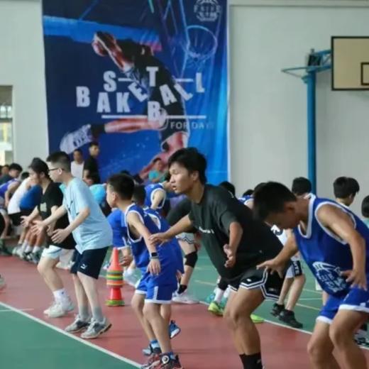 【2026寒假】广州·高校篮球10天9晚独立冬令营丨丰富多样的基础功训练，每日实战演练+体能训练，0基础可报！ 商品图2