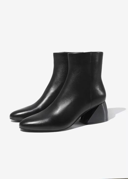 百搭质感粗跟真皮短靴 商品图1