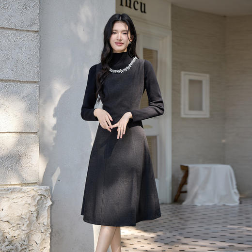 奢姿大码女装2025冬季时尚水钻装饰圆领背心裙胖妹妹气质减龄长裙9954853858 商品图4
