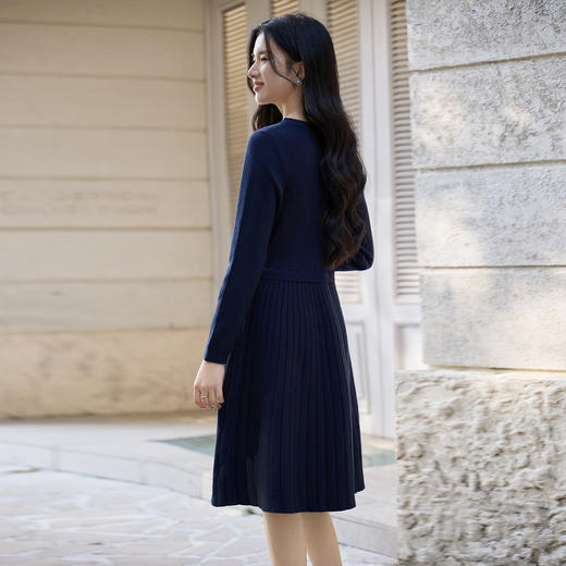 奢姿大码女装2026冬季气质V领假两件连衣裙胖妹妹时尚针织裙子9851890332 商品图3