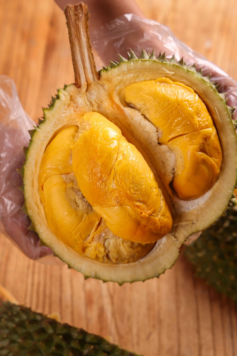 【双十二特惠】猫山王鲜果榴莲/黑刺鲜果，鲜果！鲜果！肉质软糯细腻，猫山王果核大，苦麻，黑刺淳厚浓郁，绵密滑嫩。味道甜中带丝清苦，略有回甘，韵味绵长⭐️顺丰空运