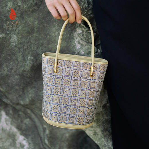 SAINTJOY/上久楷  宋锦拎包 四方定胜 BWS24A0101-E （不含礼盒包装） 商品图3