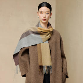 格彩缤纷羊绒围巾
