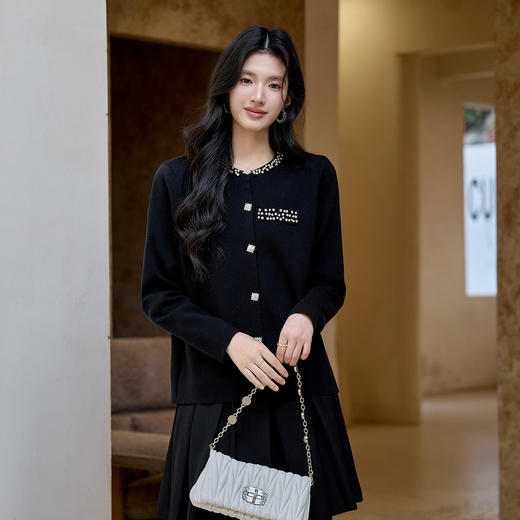 奢姿大码女装2025冬季时尚钻饰圆领针织开衫胖妹妹气质减龄上衣9854670583 商品图1