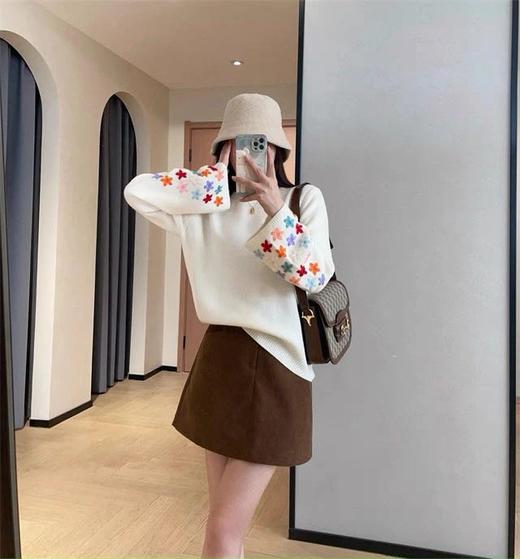 2色可选~【“小花海”重磅纯手工钩花100%羊毛针织衫🐑】松软垂顺，保暖不压身~无标发货WD 商品图2