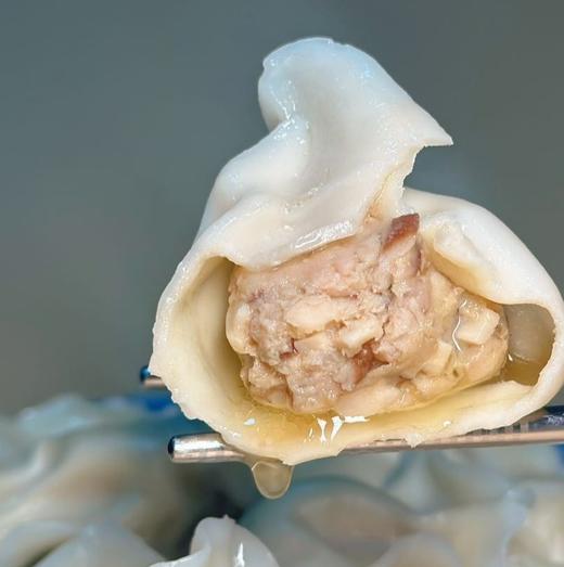 【现做现发，4天内发货】【满3盒起送】生态厨房有手工水饺，面皮顺滑、劲道，馅料鲜香本味，0添加自然调味，匠心手工包制，只为安全、好吃和营养，20克x15个/盒【生鲜发出不拒收不退回】 商品图0