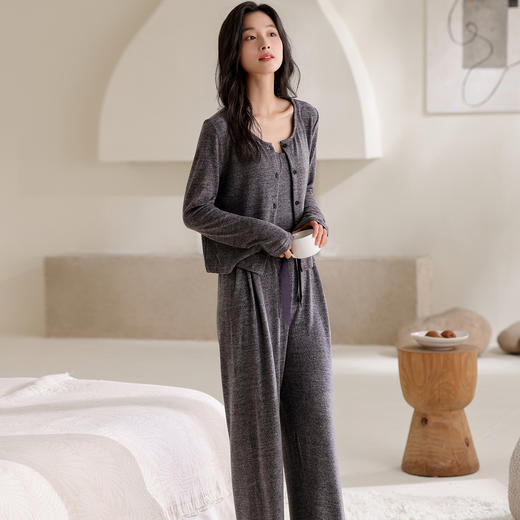 【带胸垫可外穿家居服三件套装】春秋冬季超柔羊绒棉人棉睡衣 商品图2