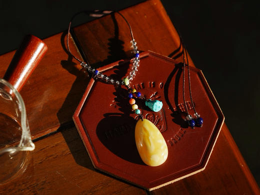 蜜蜡水滴吊坠 商品图0