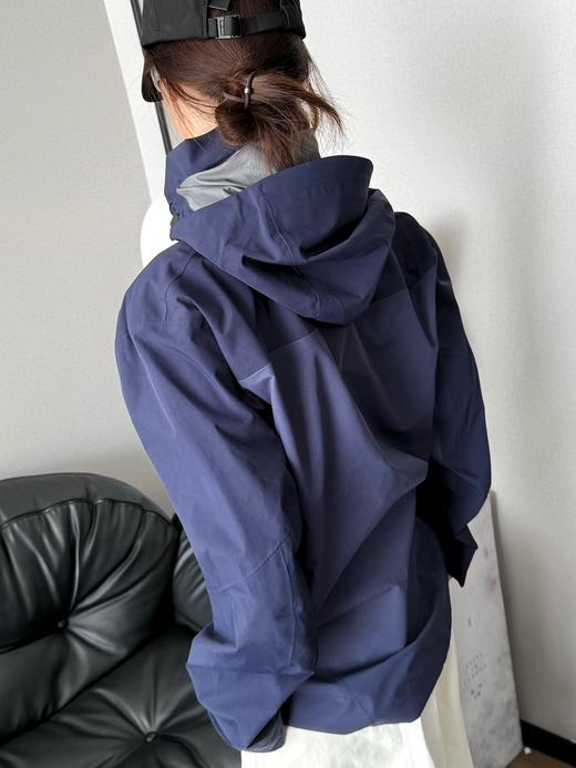 zm21-始祖鸟 Beta AR 万金油冲锋衣 (MG) 商品图6