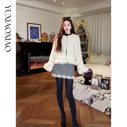 余潇潇【雪国之约】下摆袖口荷叶边圆领外套配可拆卸珍珠蝴蝶结胸针 商品图0