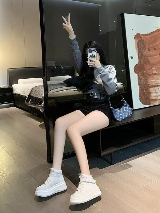 【健爪茵真皮高帮厚底小白鞋】✅5cm增高厚底，直接解锁“腿长一米八”直视感！！！ ✅高弹柔韧橡胶防滑底，像踩棉花超软超舒适！-HFDJ 商品图2