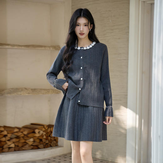 奢姿大码女装2025冬季时尚花朵装饰针织套装胖妹妹气质减龄两件套 商品图0