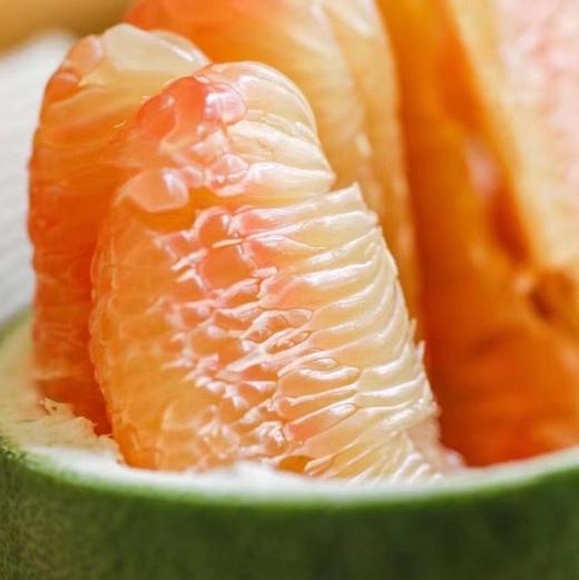 泰国顶级“柚王”【红心翡翠柚】味道纯正，粒粒爆汁🍹✅细嫩脆爽 | 风味清甜 | 丰沛多汁💦独特的柚子清香 一口气吃一个才过瘾~ 商品图0